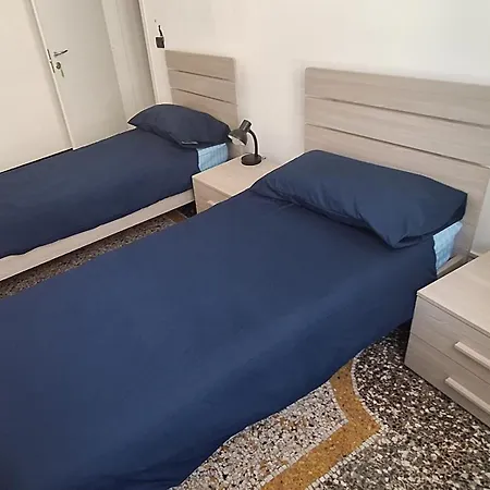 La Casa Dei Gatti Matti Apartment *